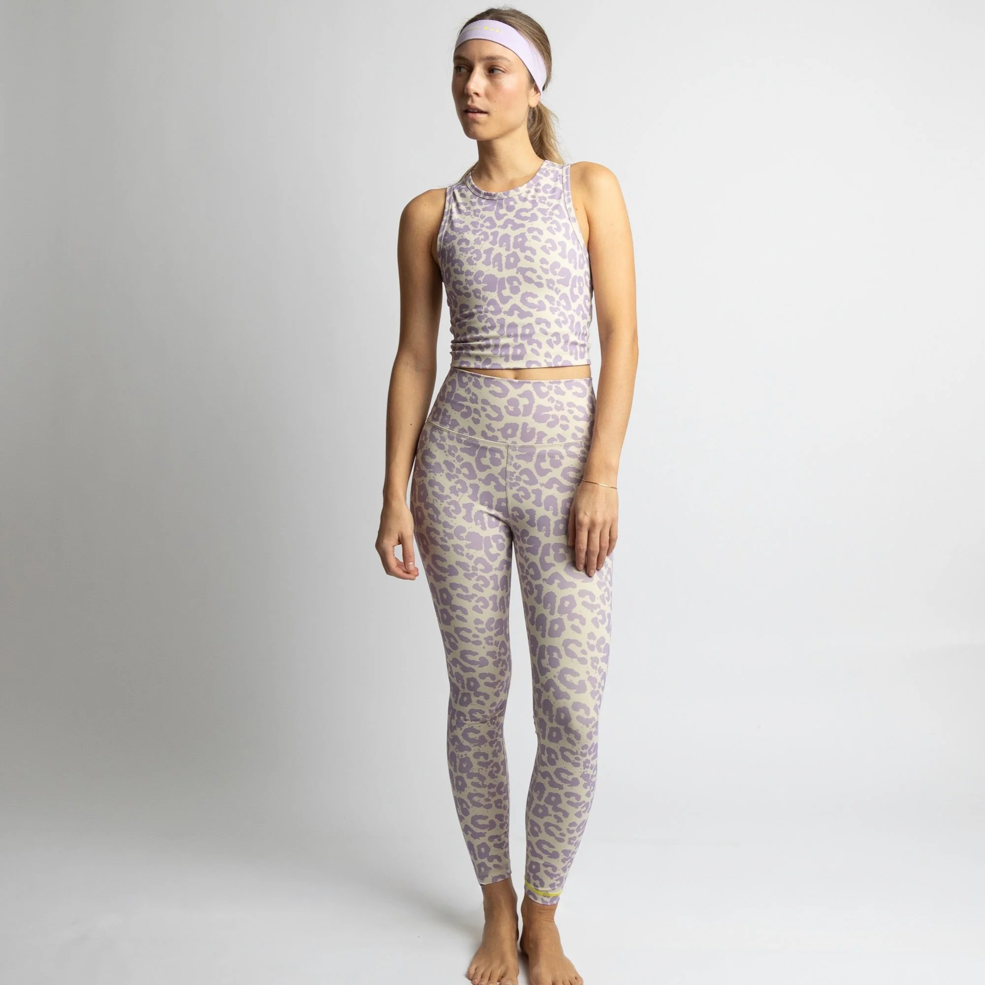 Activewear Top cropped leo splashes lavender/grey - Image 3