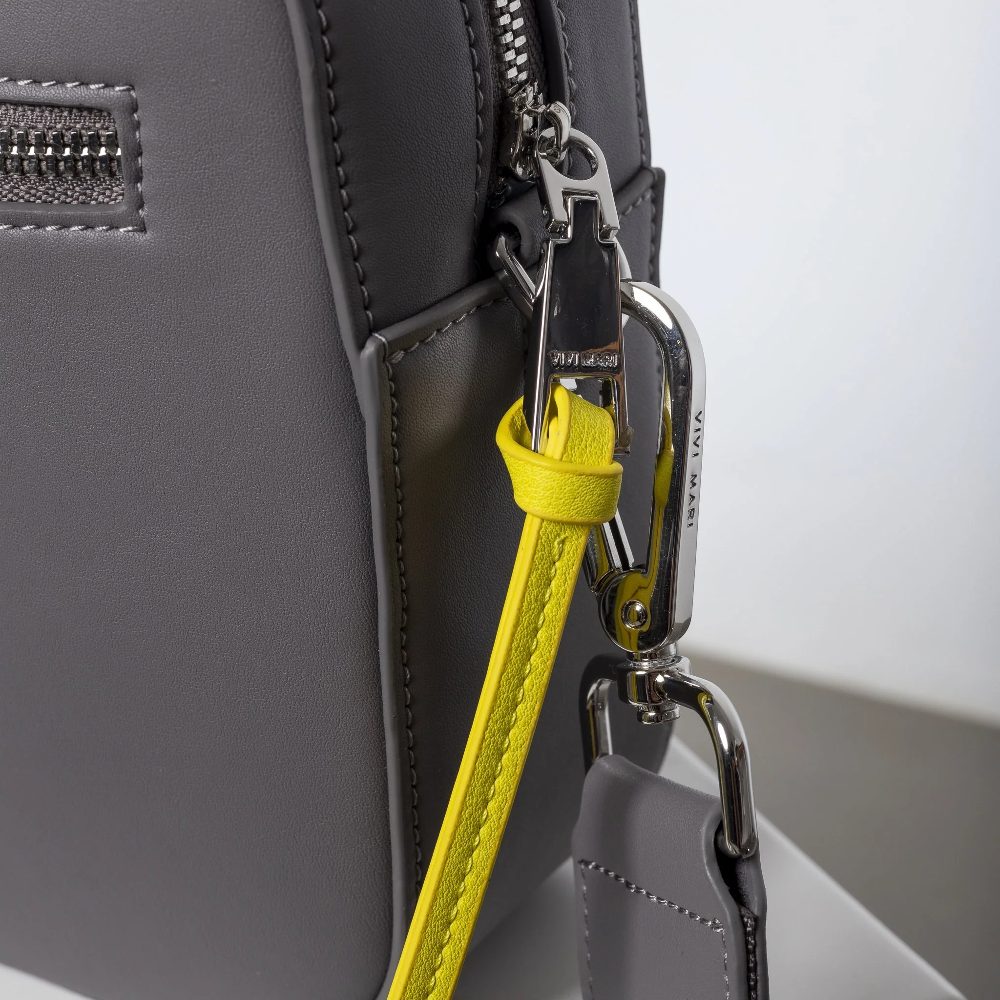 crossbody bag + strap basic woven - taupe - Image 7