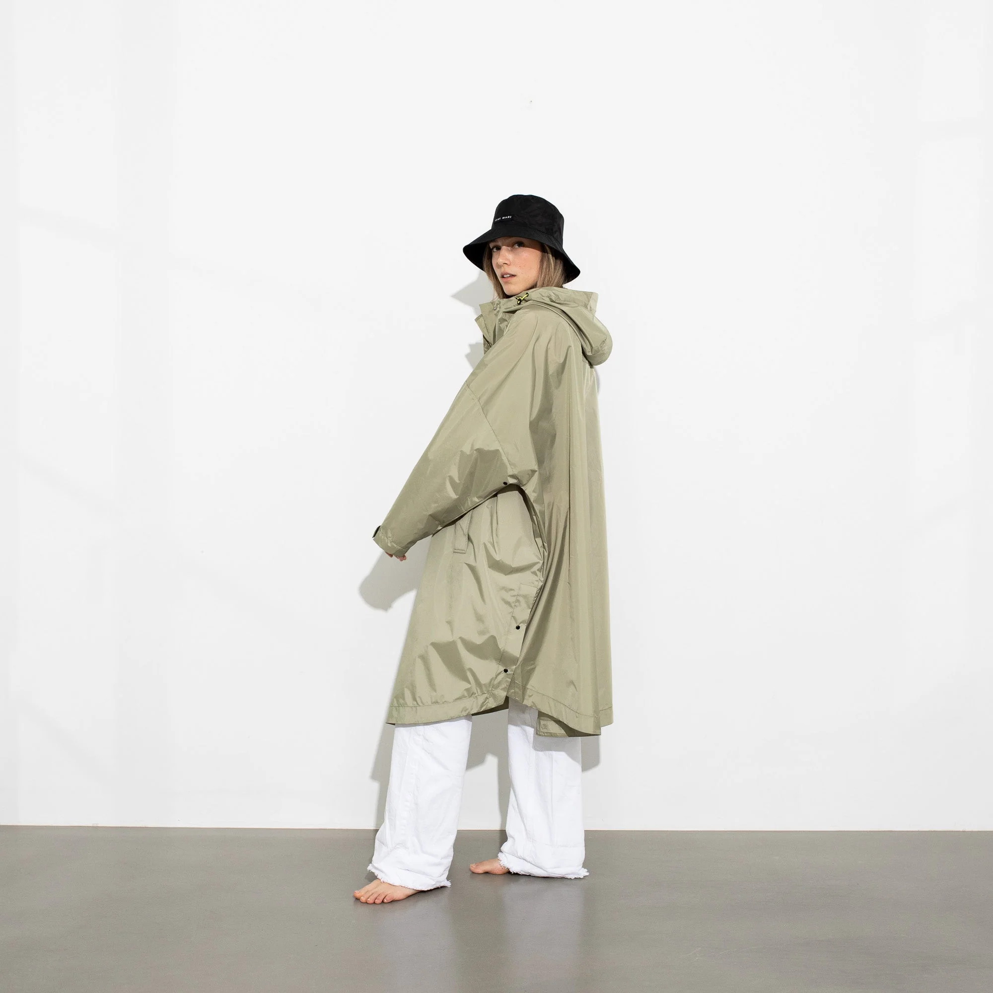 Raincoat solid pale olive - Image 29